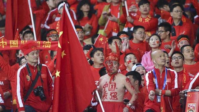 男生把裤子脱了吃我的j男男